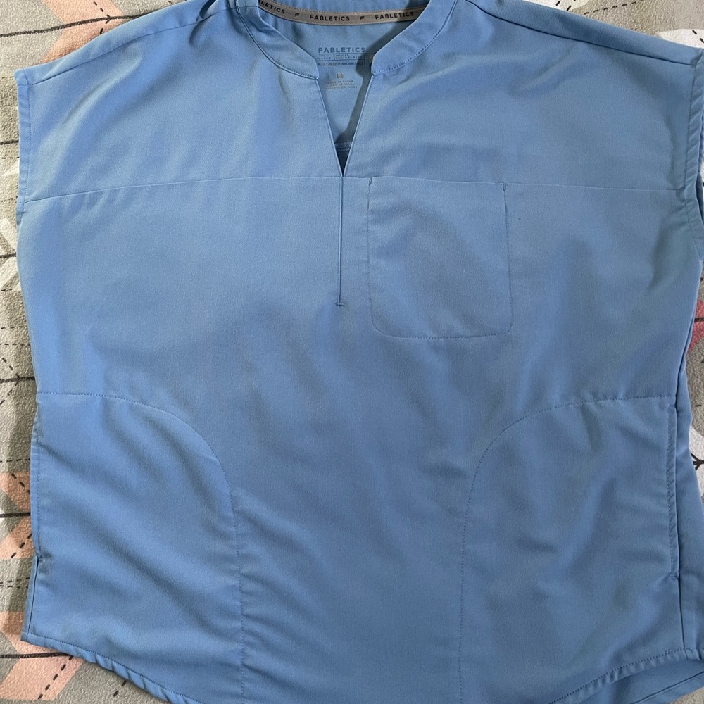 ❌SOLD❌Fabletics Scrubs - Picture 3 of 7